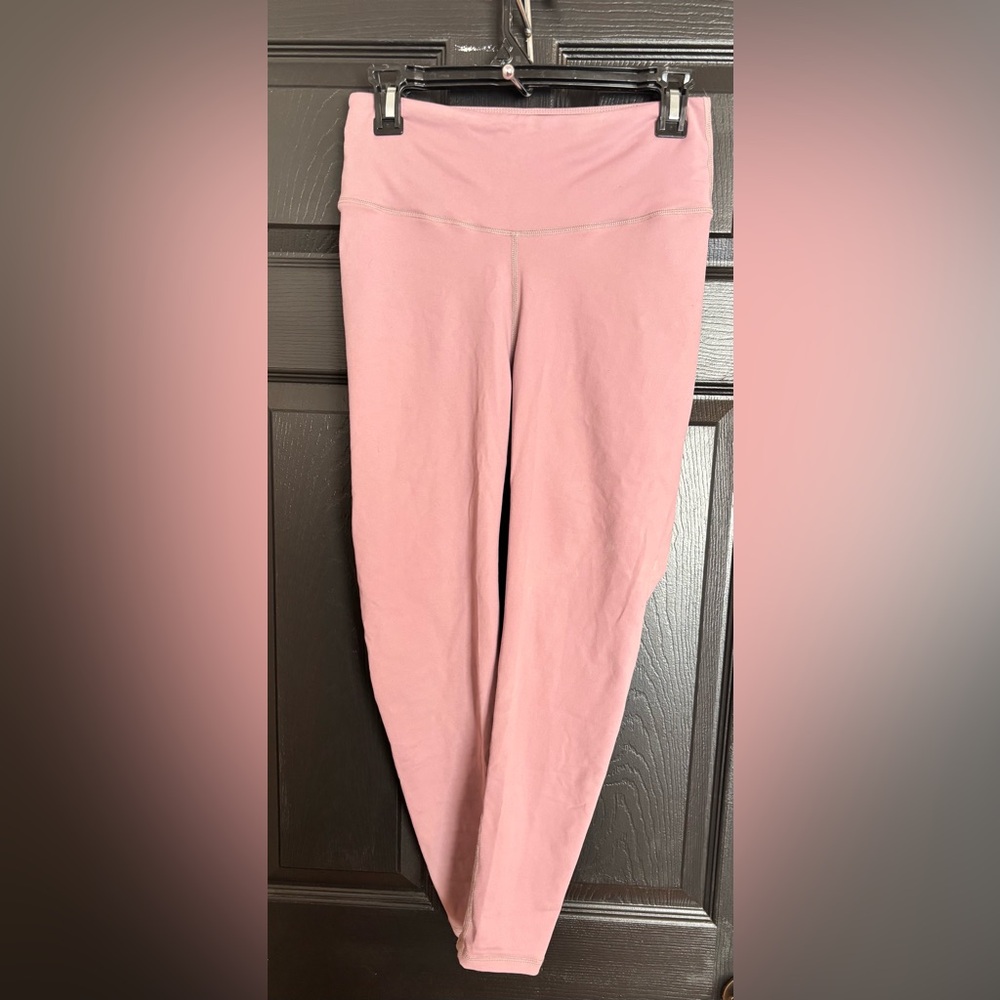Astoria Activewear high waisted scrunch butt leggings soft dusty mauve / rose